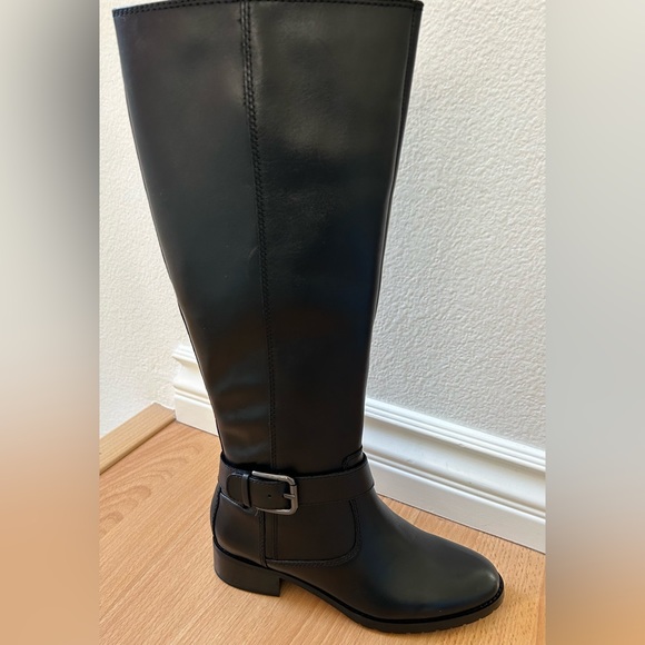 Donald J Pliner Black Waxy Calf Knee High Boot Size 6 New - Picture 2 of 5